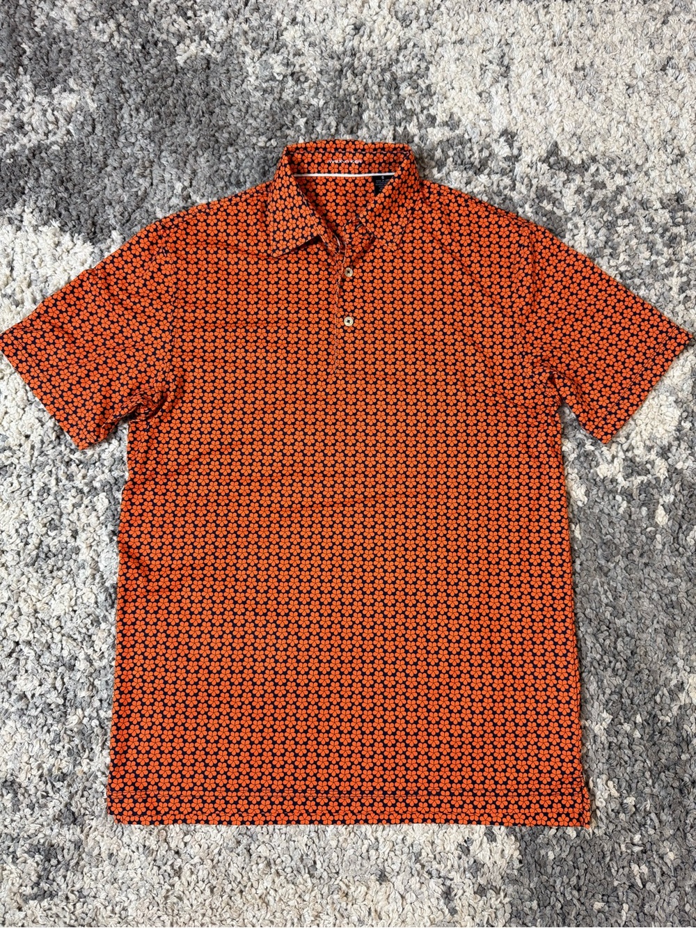 Mauna Kea Beach Hotel, Men’s Short Sleeve Plumeria Logo Print Golf Polo Shirt